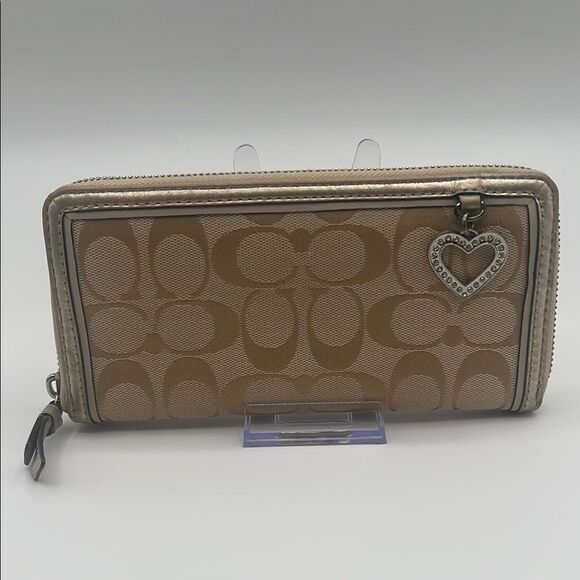 COACH TAN AND METALLIC HEART CHARM MONOGRAM ZIPPY WALLET - Picture 1 of 11